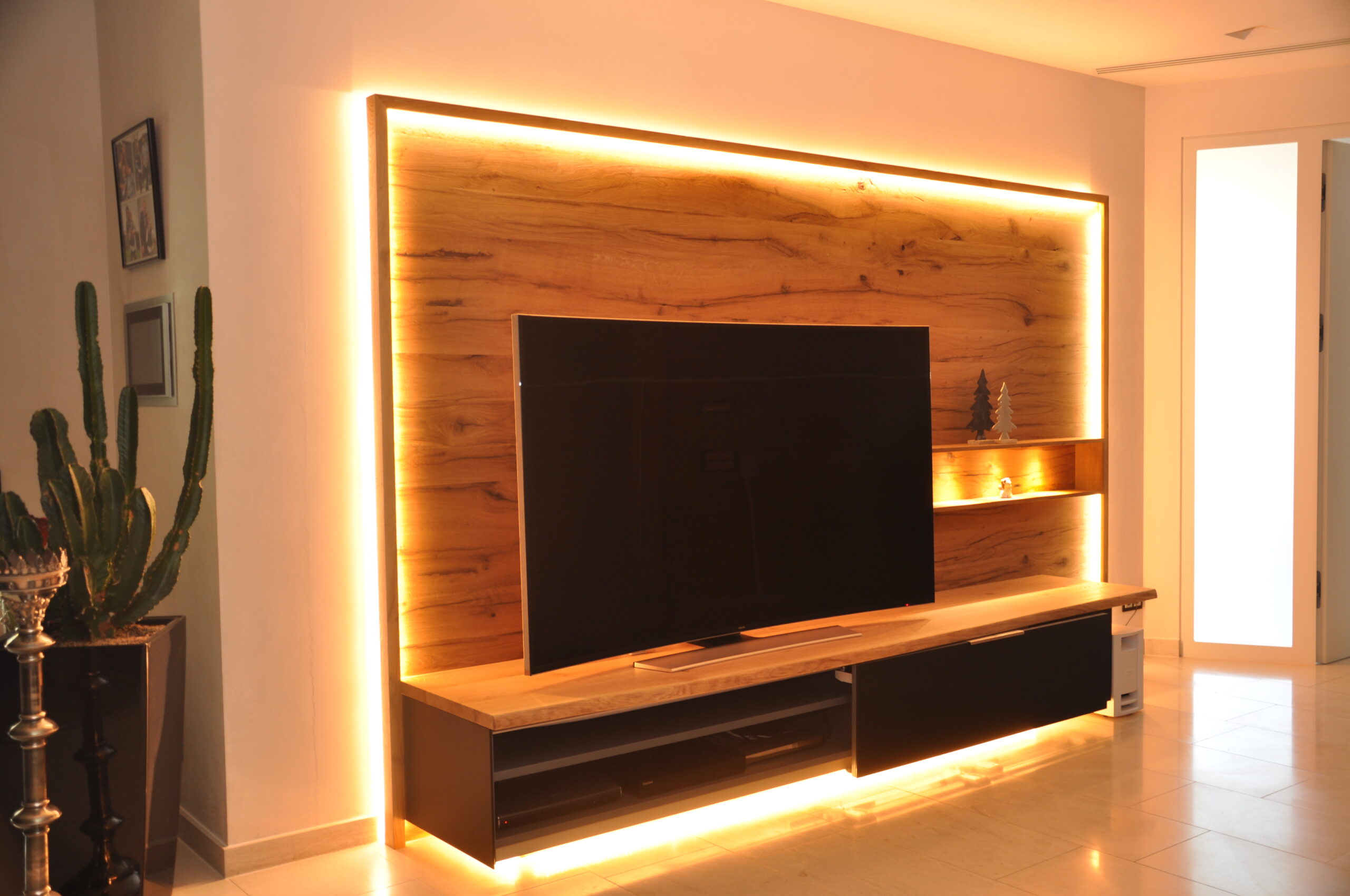 Möbel nach Maß in Reutlingen Wohnzimmer beim Kunden aus Holz