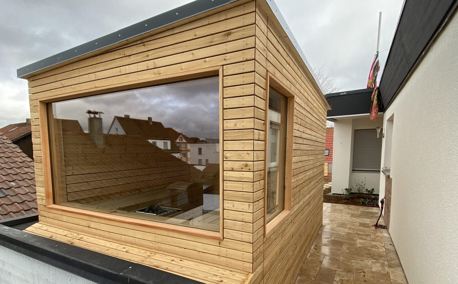 Gartensauna in Reutlingen mit Aussicht und Holzverkleidung